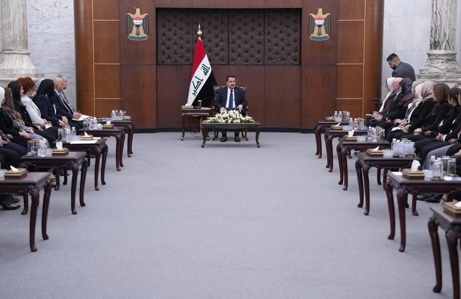 رئيس الوزراء: الحكومة وفرت كل ما يلزم لتأمين صناعة دوائية متطورة في العراق