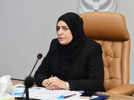 وزيرة المالية ترد.. الإقليم تسلم مستحقات موظفيه كاملة