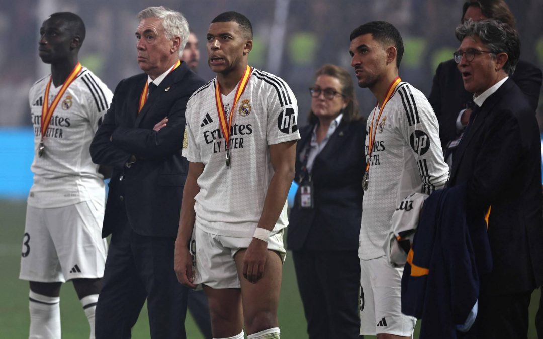 ريال مدريد يعيش صراعًا داخليًا بعد خسارة كلاسيكو السوبر أمام برشلونة