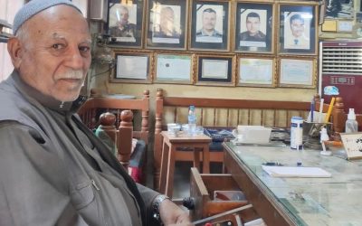 وداعًا لرمز المتنبي.. وفاة الحاج محمد الخشالي صاحب مقهى الشابندر التراثي