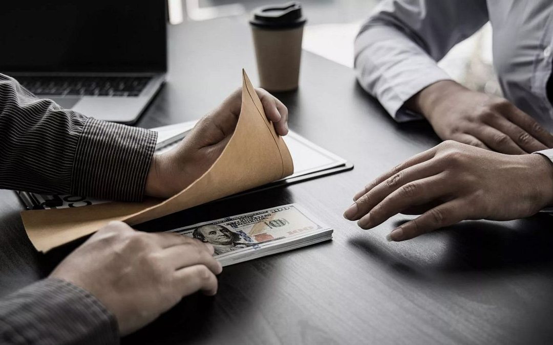 العراق يتقدم في مكافحة الفساد.. أرقام لافتة وقفزة في التصنيف العالمي