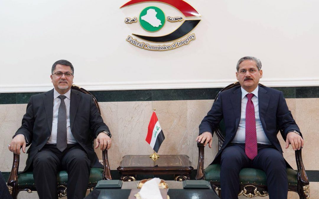 هيئتا النزاهة والاستثمار تبحثان تسريع وتيرة الاعمار والبناء في العراق