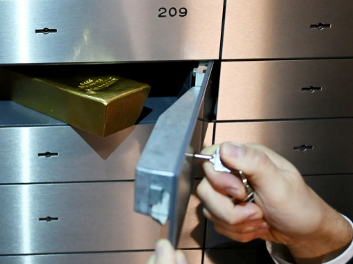 خطط ترامب للرسوم الجمركية ترفع أسعار المعدن الأصفر
