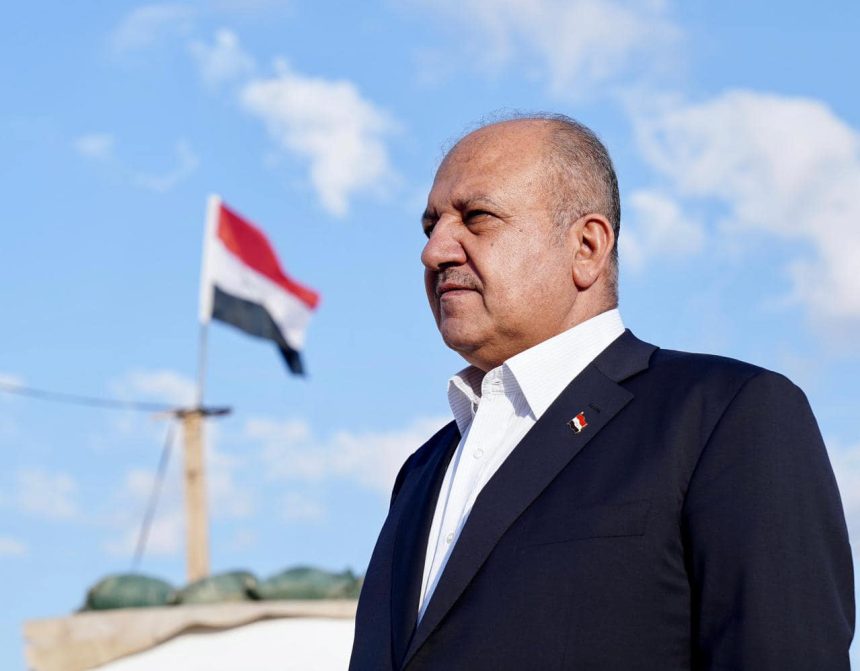 من النجف.. وزير الدفاع يزف بشرى سارة لمنتسبي الوزارة بشأن قطع الأراضي السكنية