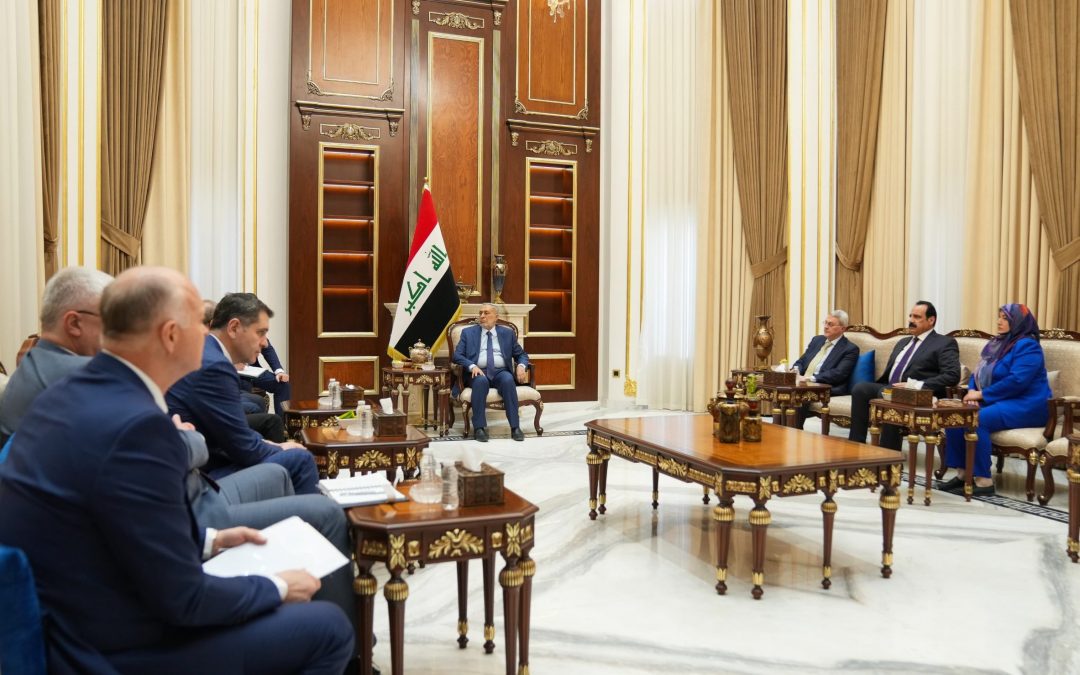 المشهداني يناقش مع وفد روسي التغيير في سوريا وتحديات المنطقة