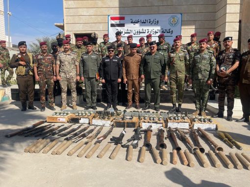عمليات ميسان تلقي القبض على 64 متهما من طرفي نزاع عشائري وتضبط كميات من الأسلحة والأعتدة
