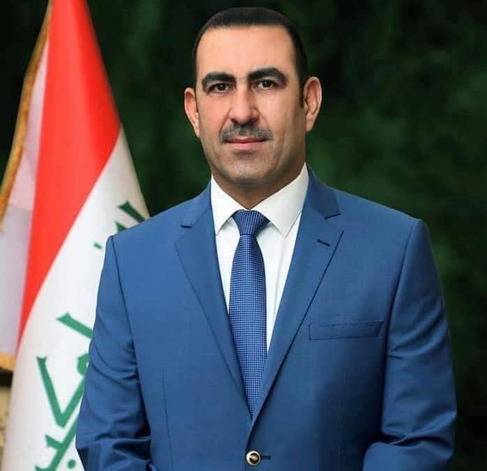 وزير الصناعة يتكفل بعلاج مواطنة من محافظة صلاح الدين