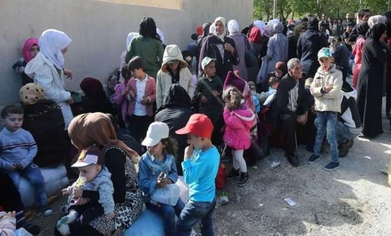90 بالمئة منهم سوريون.. أكثر من 300 ألف لاجئ عربي وأجنبي بالعراق