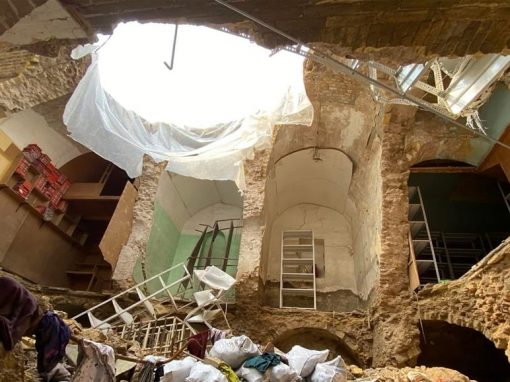 بغداد.. “خان دلة” التاريخي ينهار أمام الأمطار