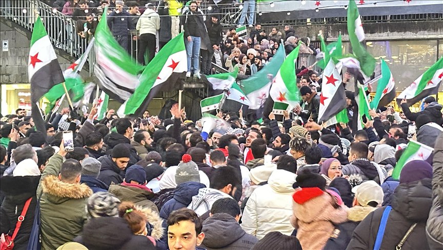 سوريا تترقب صدور إعلان دستوري والسلطات تتعهد بتحقيق السلم الأهلي