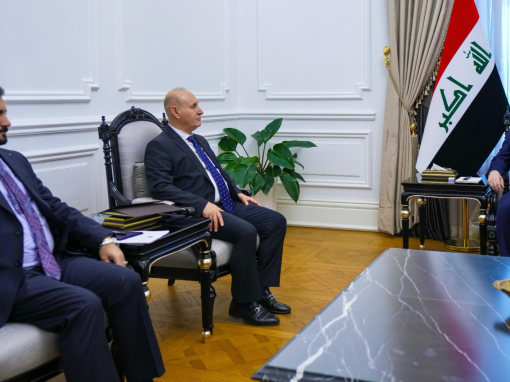 رئيس الوزراء يبحث مع المفوضية إجراء الانتخابات في العراق دون اي تلكؤ