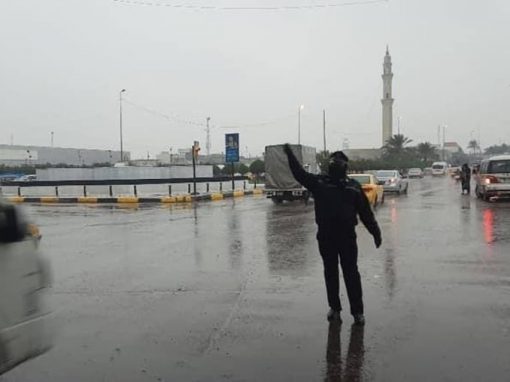 القائد العام يوجه بتكريم ضبّاط ومنتسبين من المرور لإنقاذ مواطنين خلال الظروف الجوية الاستثنائية