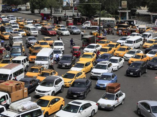 العراق يغرق في زحام 8 ملايين سيارة.. والتجارة تتحرك لكبح فوضى الاستيراد